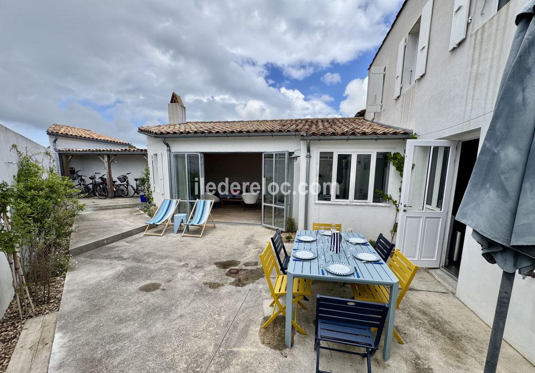 Photo 7 : PATIO d'une maison situ&eacute;e &agrave; Ars en R&eacute;, &icirc;le de R&eacute;.