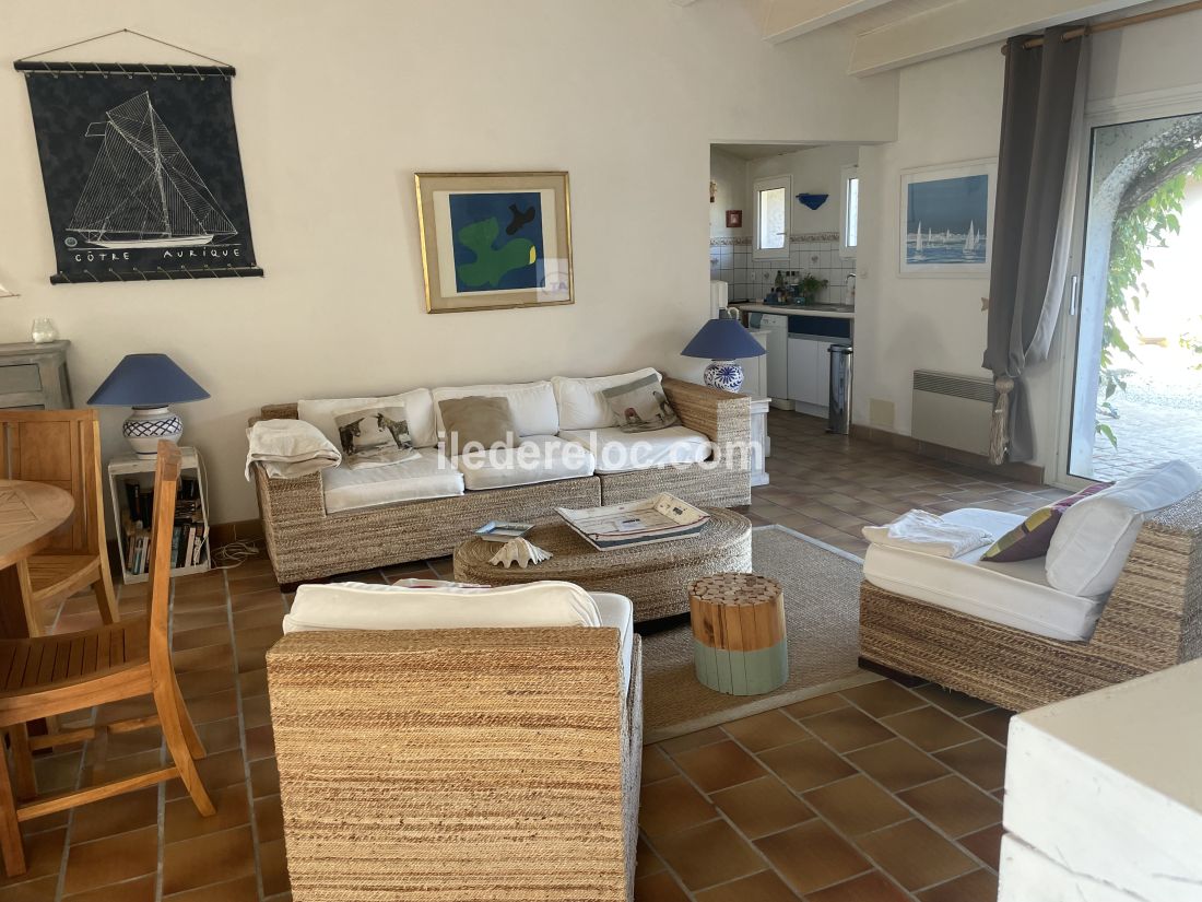 Photo 7 : NC d'une maison situ&eacute;e &agrave; Ars en R&eacute;, &icirc;le de R&eacute;.