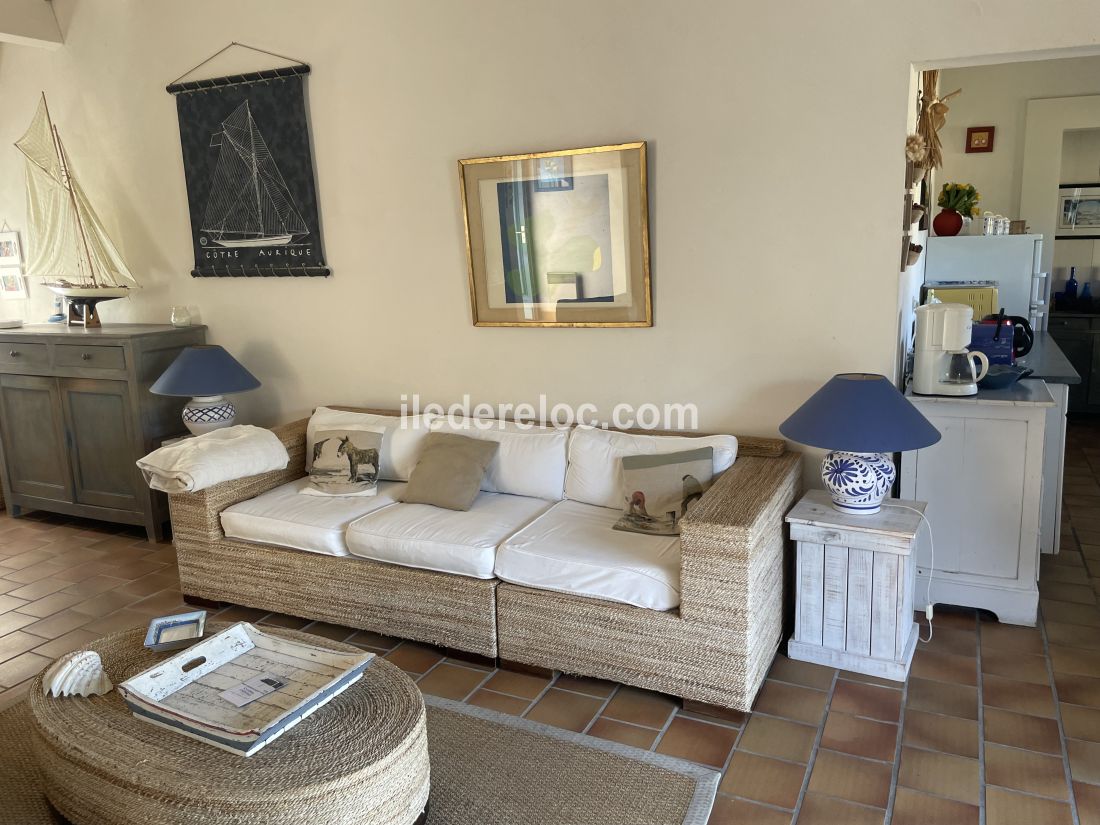 Photo 6 : NC d'une maison situ&eacute;e &agrave; Ars en R&eacute;, &icirc;le de R&eacute;.