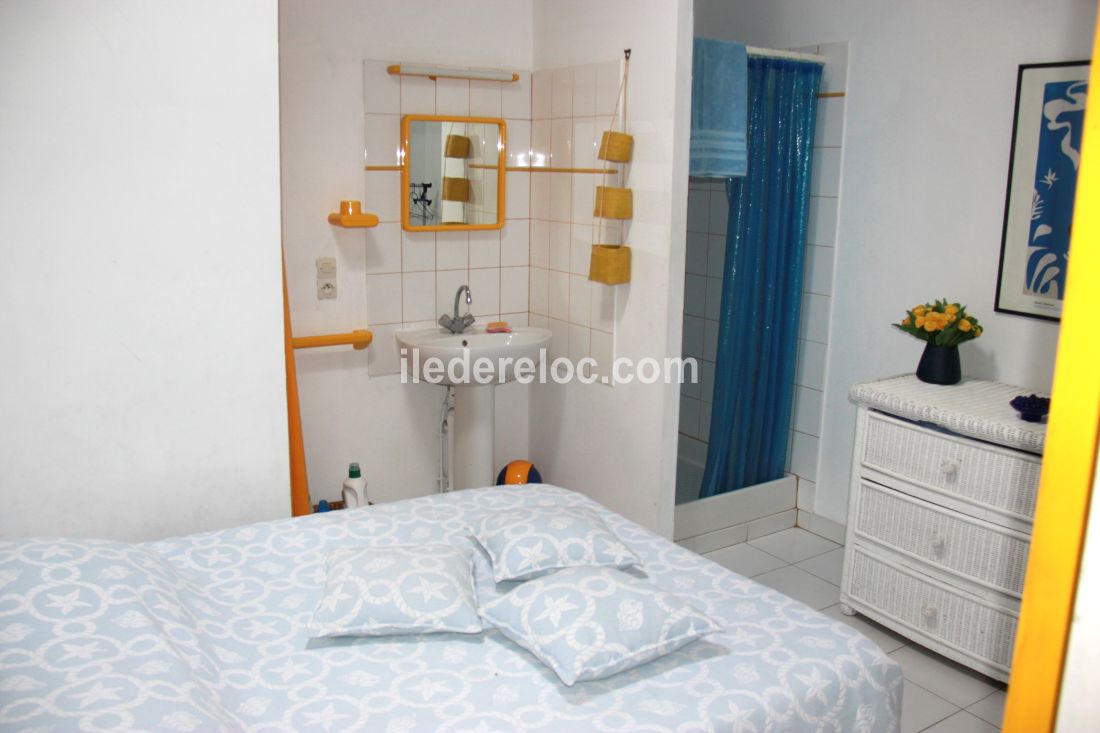 Photo 13 : NC d'une maison situ&eacute;e &agrave; Ars en R&eacute;, &icirc;le de R&eacute;.