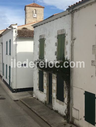 Photo 18 : EXTERIEUR d'une maison situ&eacute;e &agrave; La Flotte-en-R&eacute;, &icirc;le de R&eacute;.
