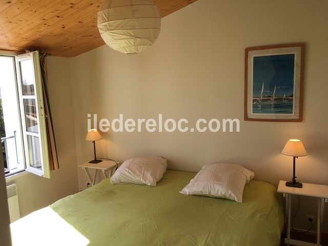 Photo 5 : CHAMBRE d'une maison situ&eacute;e &agrave; La Couarde-sur-mer, &icirc;le de R&eacute;.