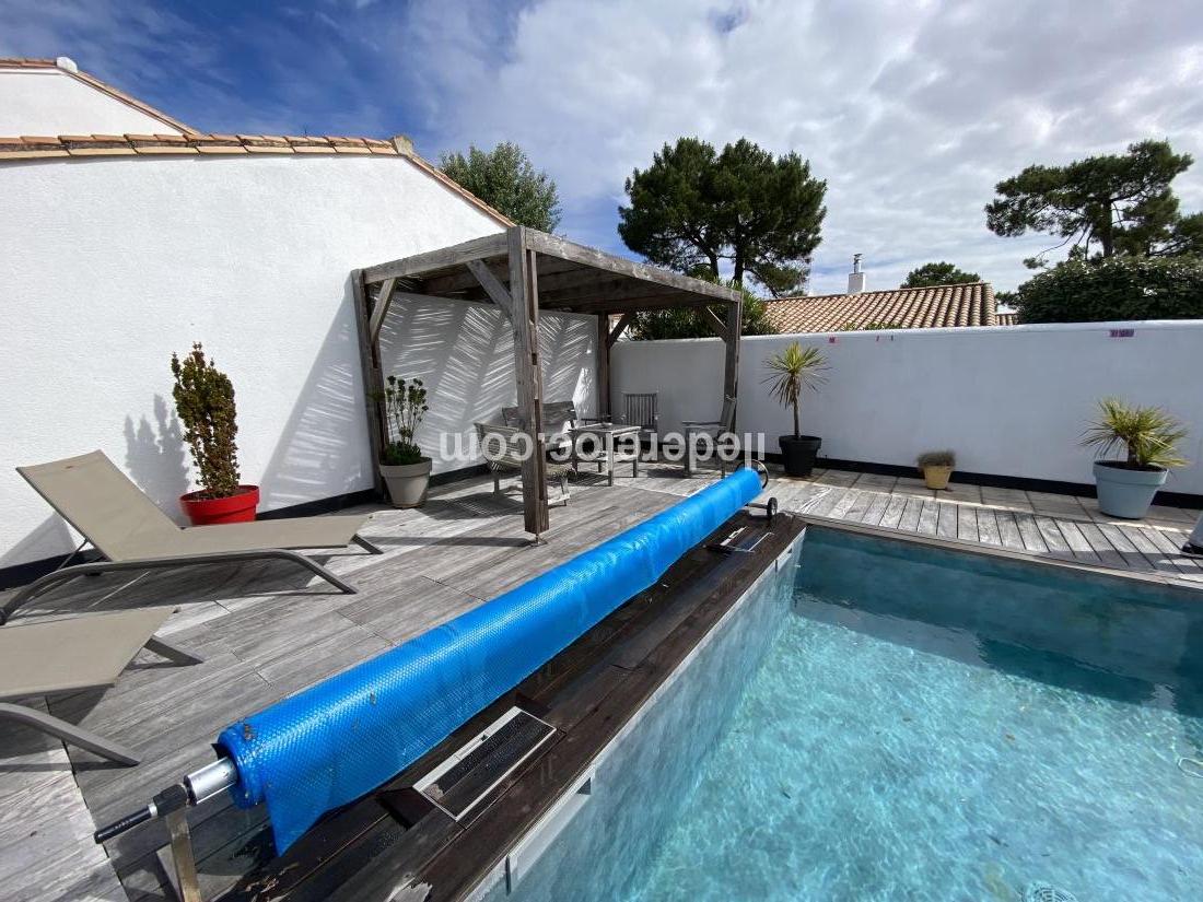 Photo 11 : PISCINE d'une maison situ&eacute;e &agrave; Rivedoux-Plage, &icirc;le de R&eacute;.