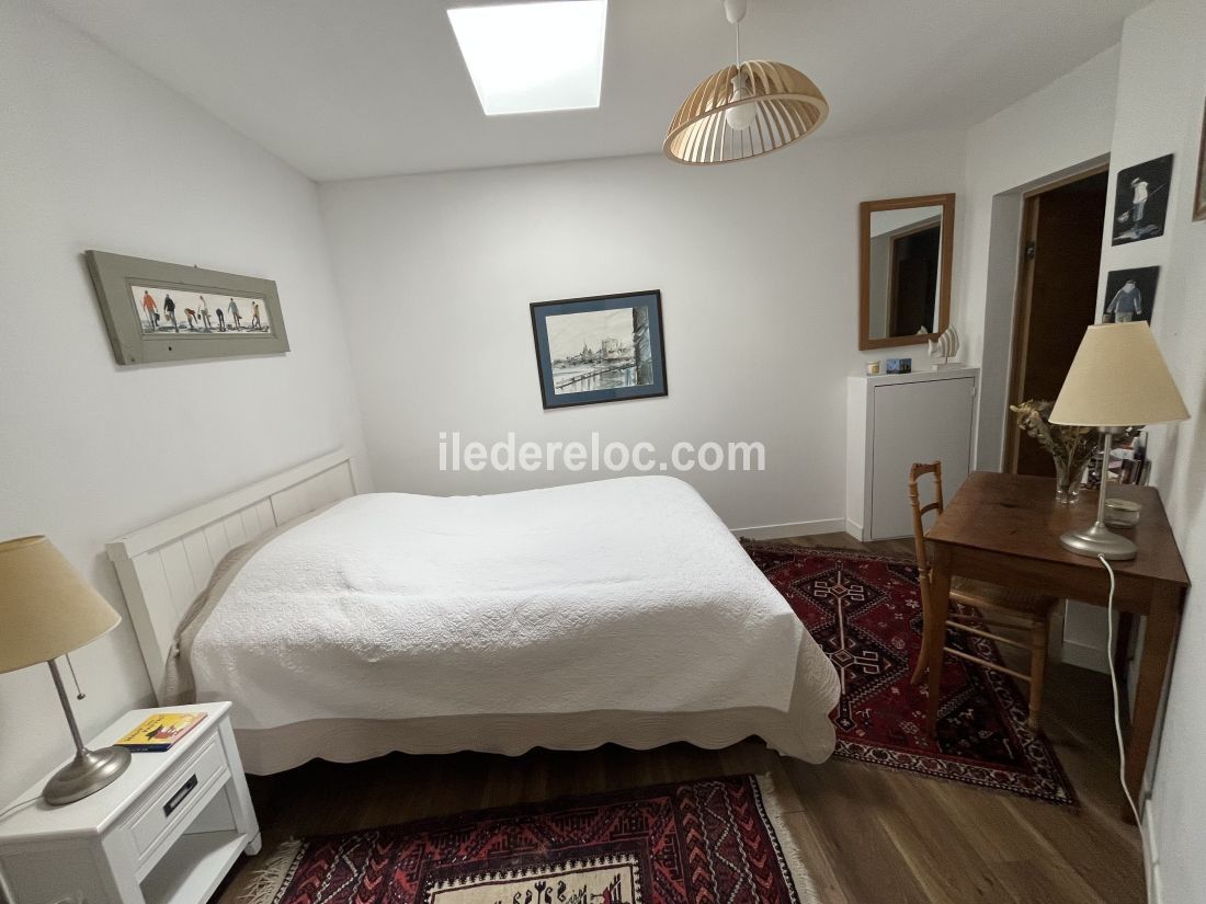 Photo 18 : CHAMBRE d'une maison situ&eacute;e &agrave; Rivedoux-Plage, &icirc;le de R&eacute;.