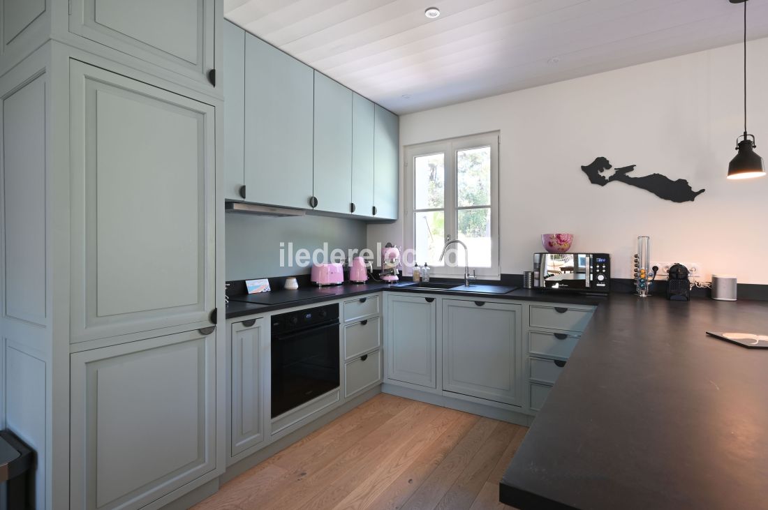 Photo 18 : NC d'une maison situ&eacute;e &agrave; Ars en R&eacute;, &icirc;le de R&eacute;.