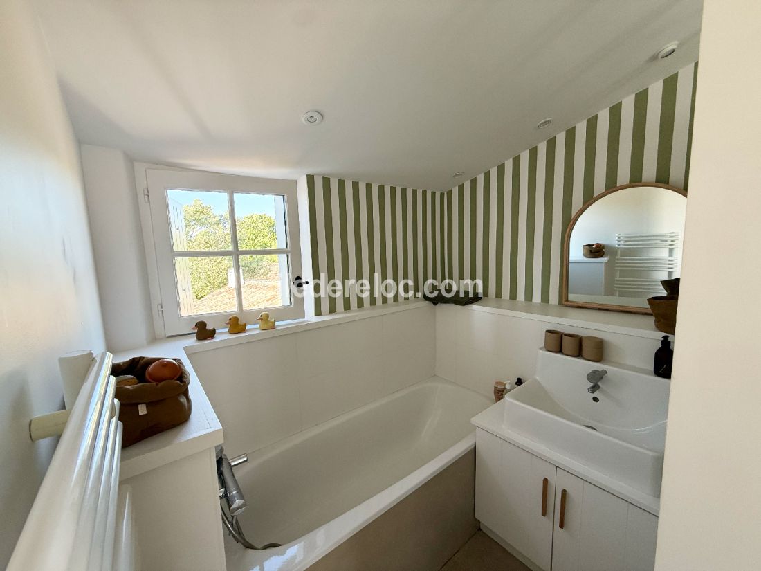 Photo 8 : NC d'une maison situ&eacute;e &agrave; Les Portes-en-R&eacute;, &icirc;le de R&eacute;.