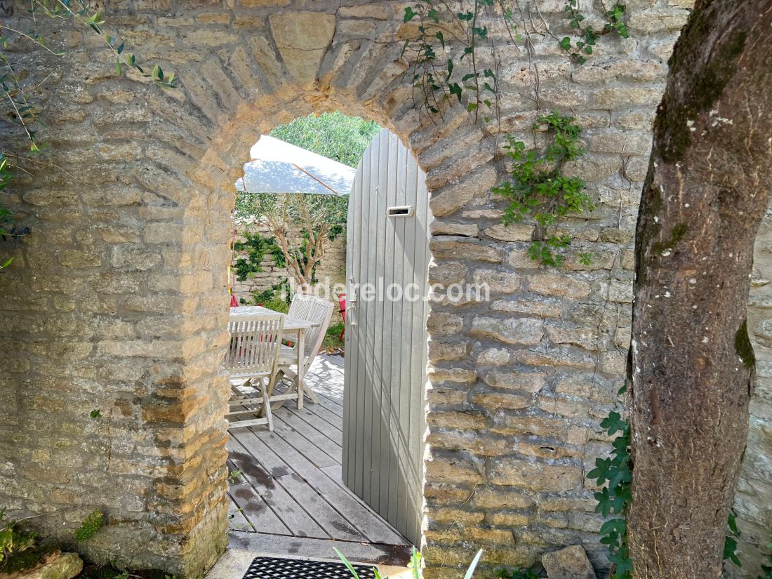 Photo 20 : EXTERIEUR d'une maison situ&eacute;e &agrave; Les Portes-en-R&eacute;, &icirc;le de R&eacute;.