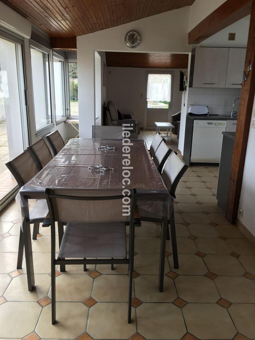 Photo 10 : SEJOUR d'une maison situ&eacute;e &agrave; La Flotte-en-R&eacute;, &icirc;le de R&eacute;.