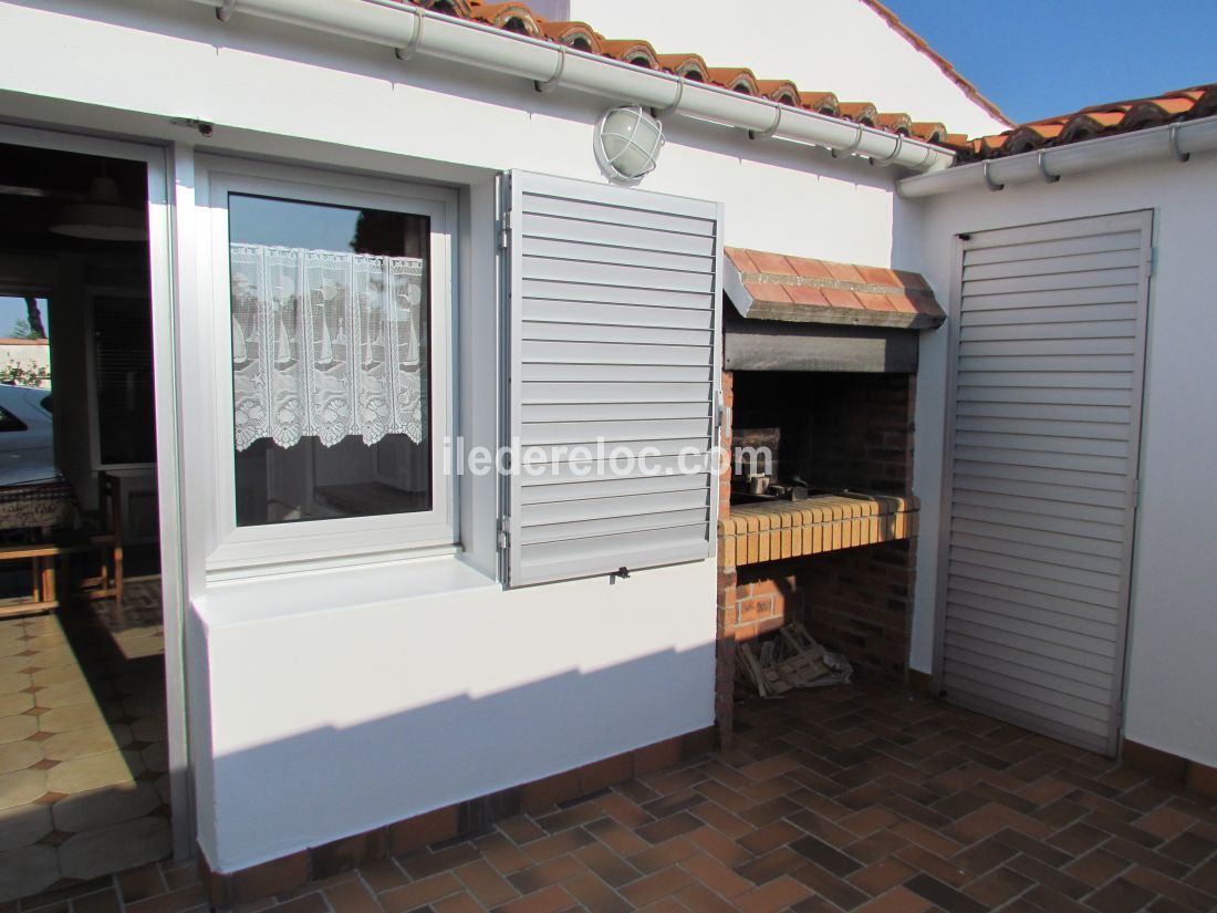 Photo 7 : PATIO d'une maison situ&eacute;e &agrave; La Flotte-en-R&eacute;, &icirc;le de R&eacute;.