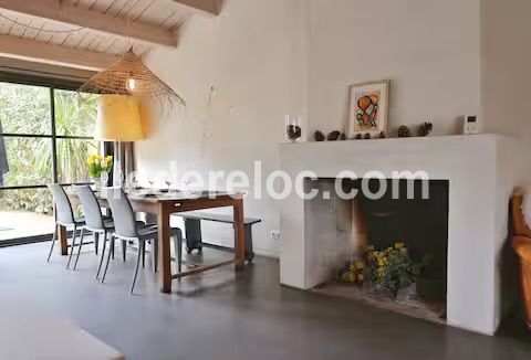 Photo 13 : NC d'une maison situ&eacute;e &agrave; Le Bois-Plage-en-R&eacute;, &icirc;le de R&eacute;.