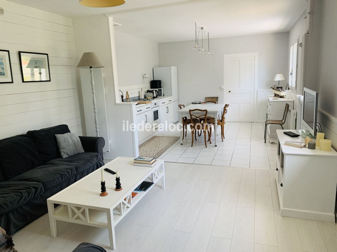 Photo 4 : NC d'une maison situ&eacute;e &agrave; Saint-Cl&eacute;ment-des-Baleines, &icirc;le de R&eacute;.