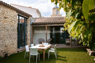 Ile de Ré:L'atelier - loft réhabilité dans une menuiserie