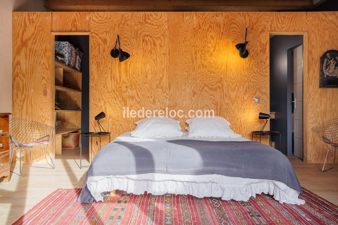 Photo 27 : CHAMBRE d'une maison situ&eacute;e &agrave; Le Bois-Plage-en-R&eacute;, &icirc;le de R&eacute;.