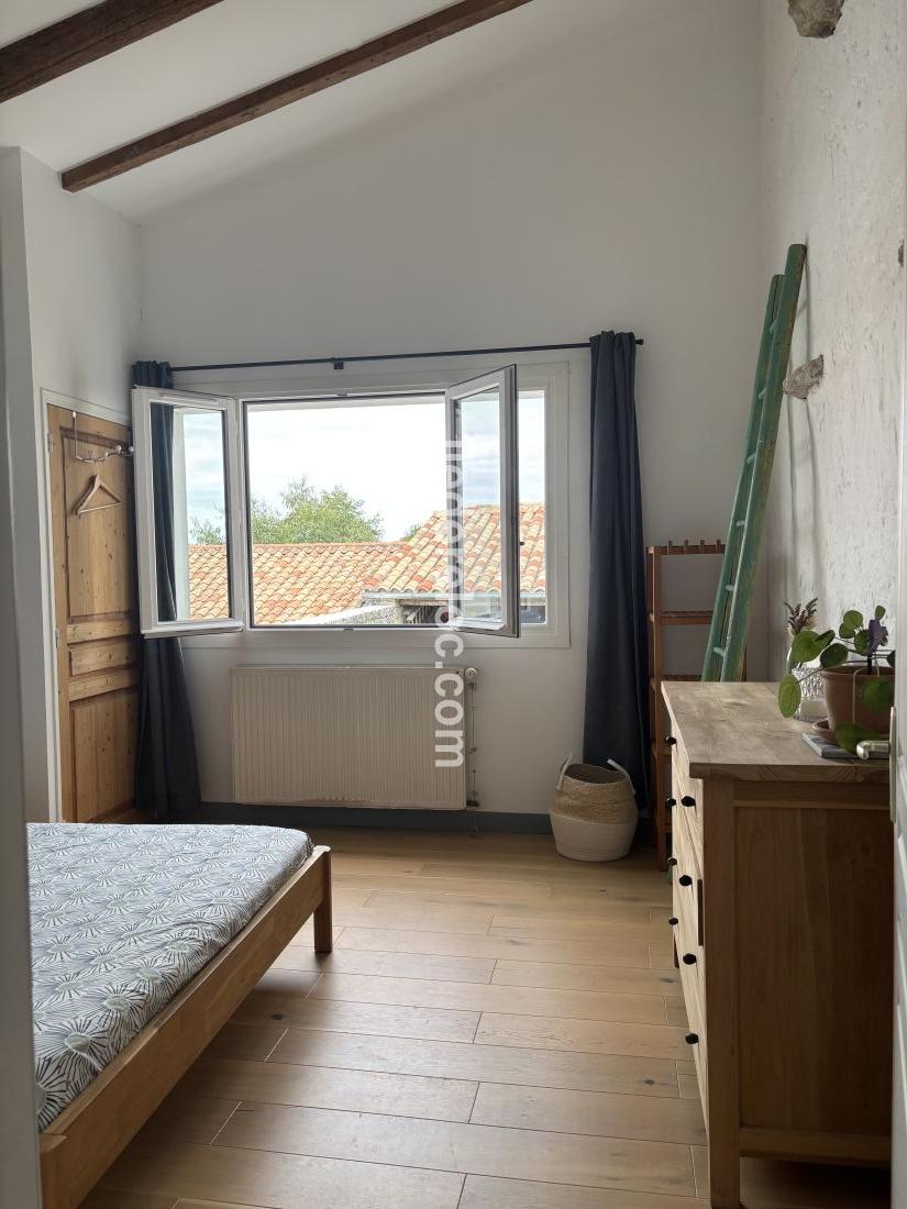 Photo 4 : NC d'une maison situ&eacute;e &agrave; Sainte-Marie-de-R&eacute;, &icirc;le de R&eacute;.