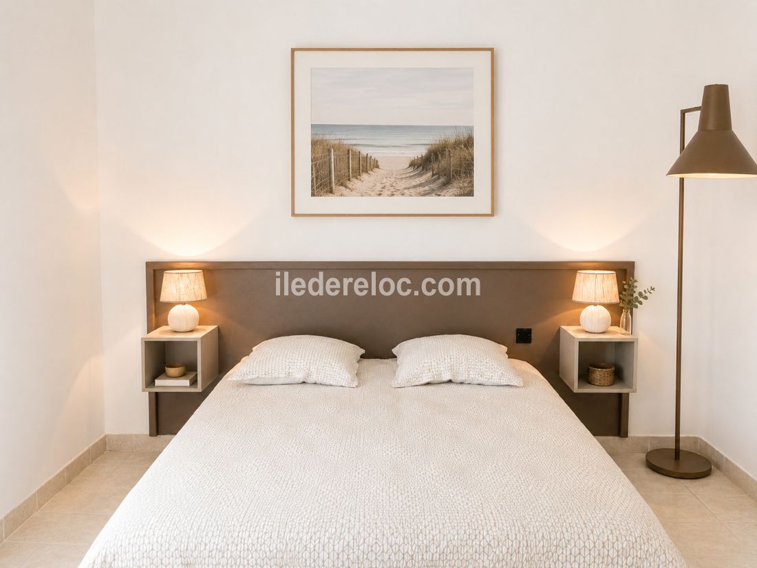 Photo 9 : CHAMBRE d'une maison situ&eacute;e &agrave; Rivedoux-Plage, &icirc;le de R&eacute;.