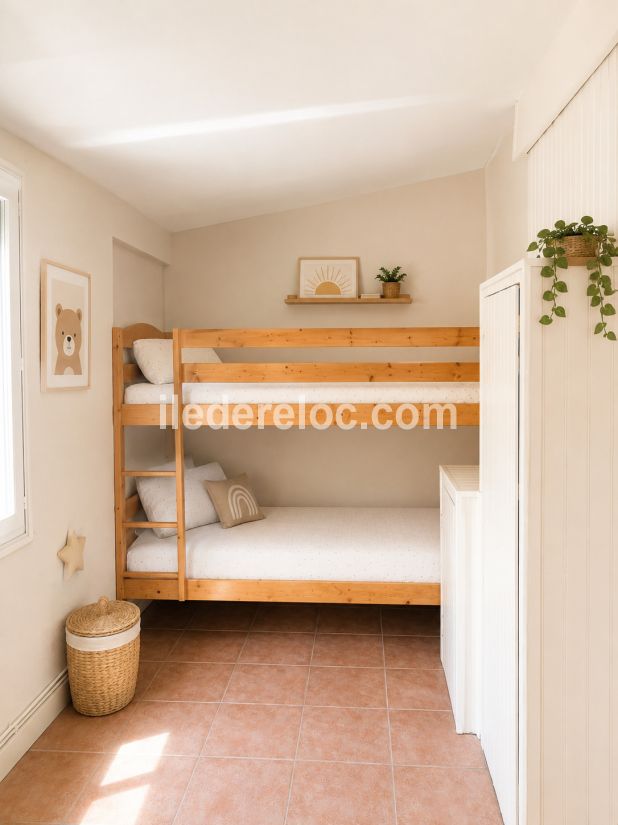 Photo 17 : CHAMBRE d'une maison situ&eacute;e &agrave; Rivedoux-Plage, &icirc;le de R&eacute;.
