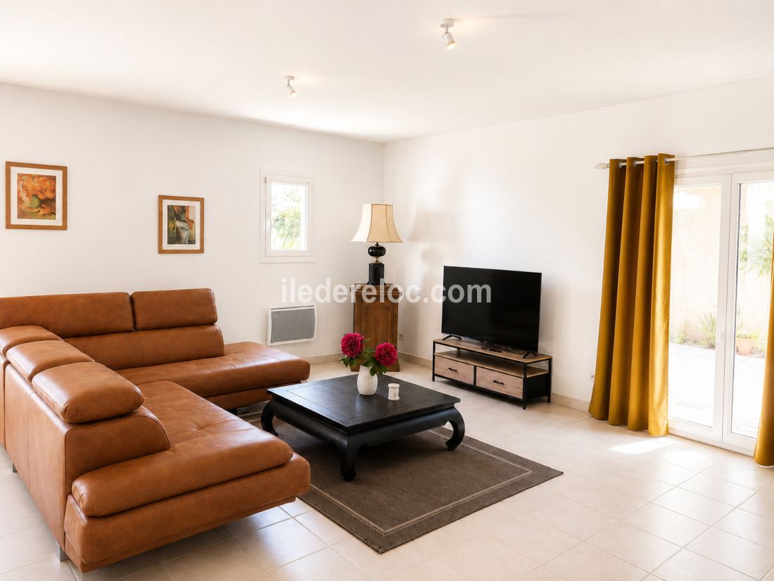 Photo 5 : SEJOUR d'une maison situ&eacute;e &agrave; Rivedoux-Plage, &icirc;le de R&eacute;.