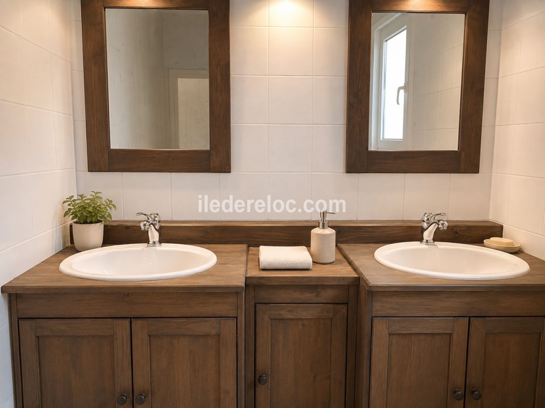 Photo 11 : SALLEDEBAIN d'une maison situ&eacute;e &agrave; Rivedoux-Plage, &icirc;le de R&eacute;.