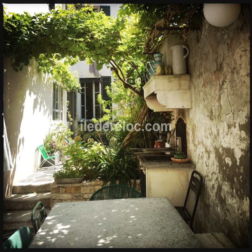 Photo 15 : PATIO d'une maison situ&eacute;e &agrave; La Couarde-sur-mer, &icirc;le de R&eacute;.