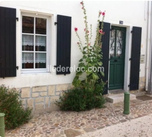 Ile de R&eacute;:Maison rétaise au coeur du village de la flotte