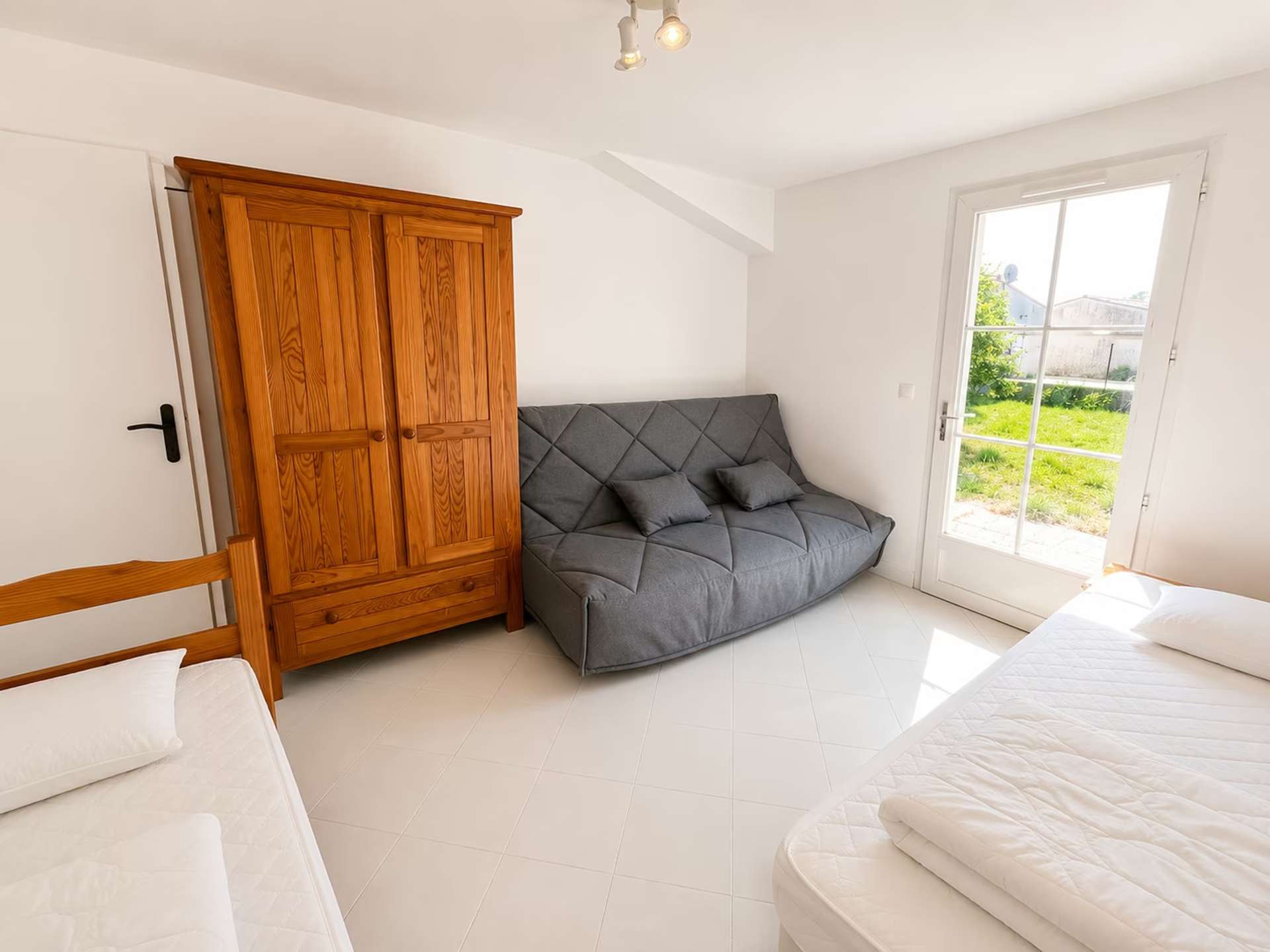 Photo 9 :  d'une maison situ&eacute;e &agrave; La Couarde-sur-mer, &icirc;le de R&eacute;.