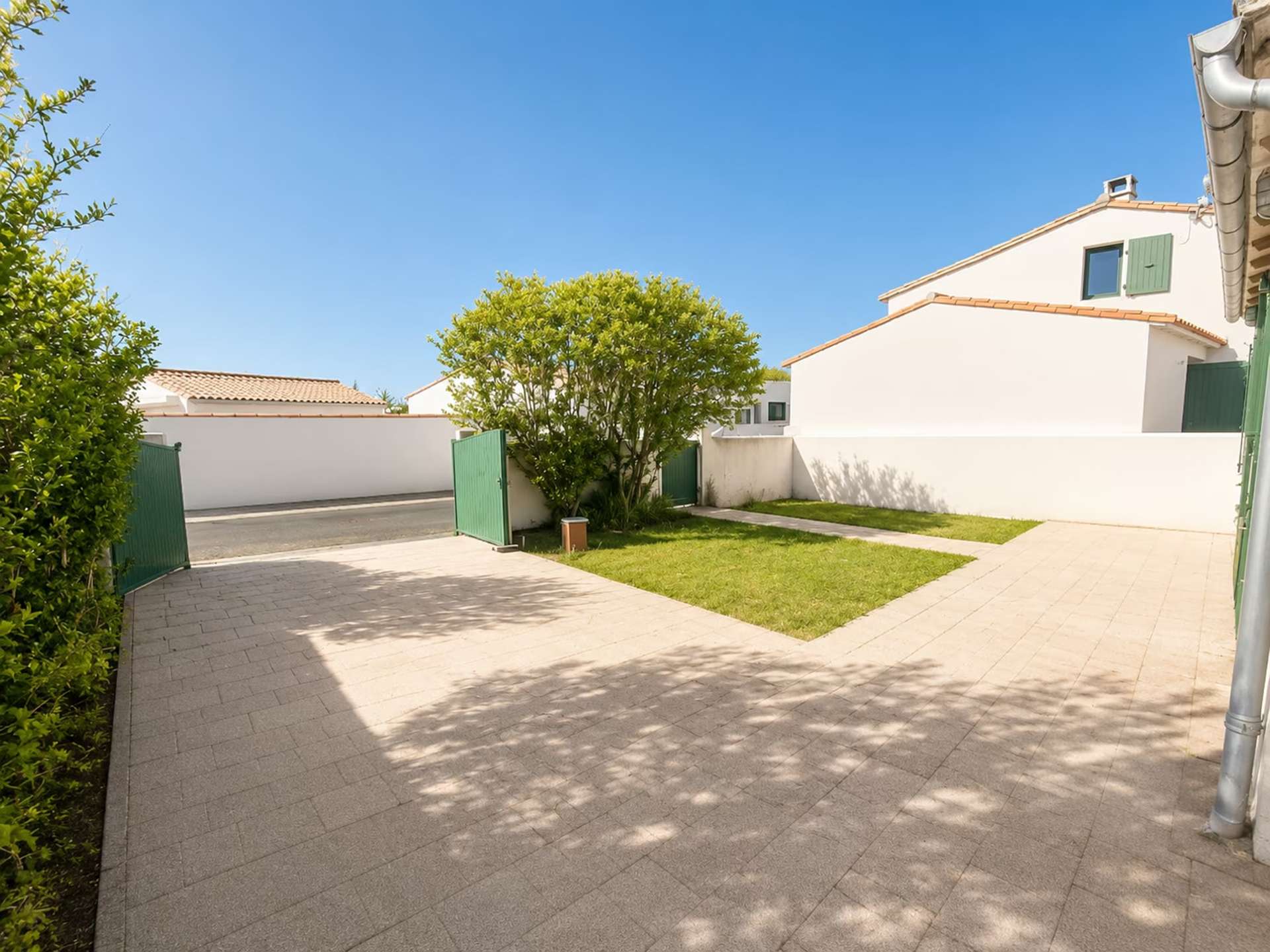 Photo 12 :  d'une maison situ&eacute;e &agrave; La Couarde-sur-mer, &icirc;le de R&eacute;.