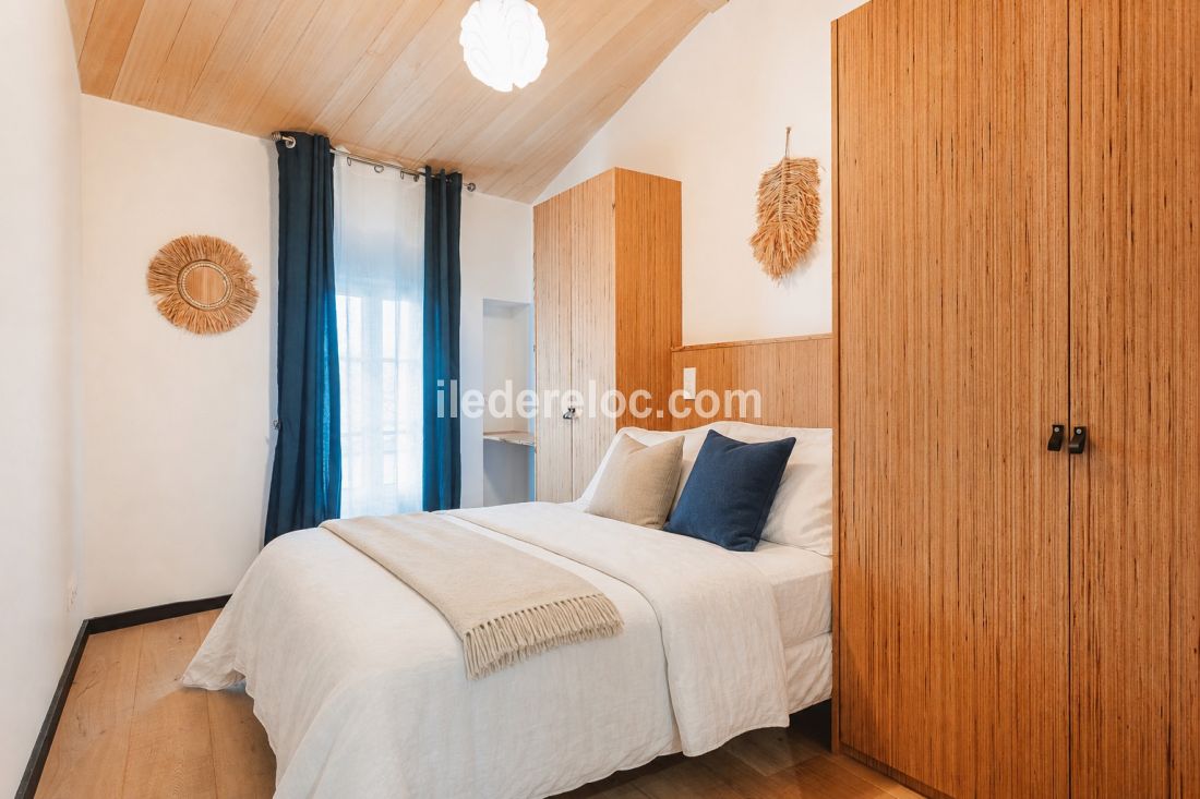 Photo 12 : CHAMBRE d'une maison situ&eacute;e &agrave; Rivedoux-Plage, &icirc;le de R&eacute;.