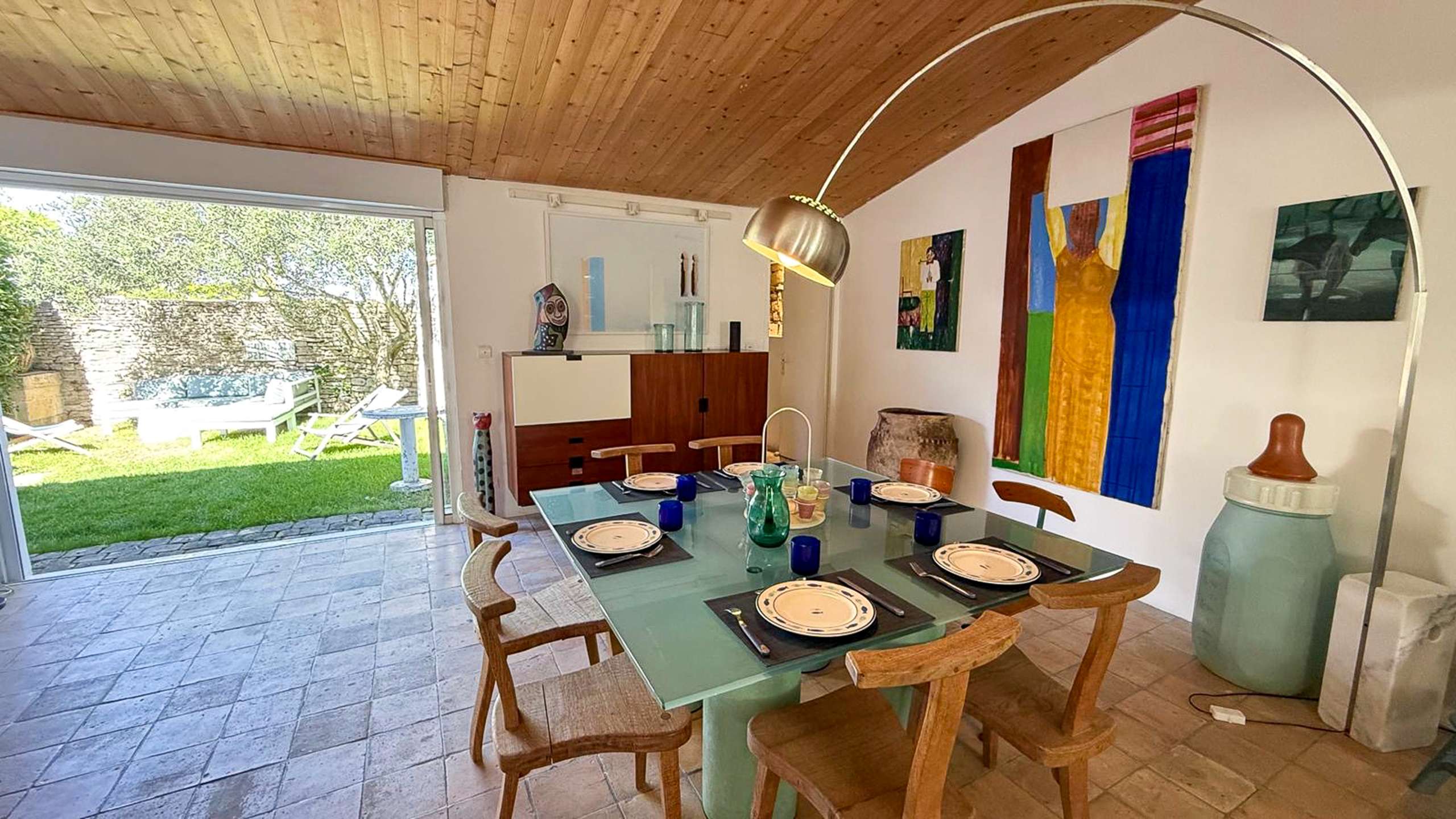 Photo 8 :  d'une maison situ&eacute;e &agrave; Ars en R&eacute;, &icirc;le de R&eacute;.