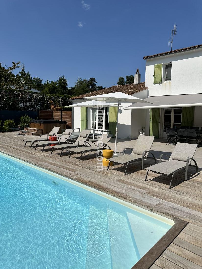Photo 6 : NC d'une maison situ&eacute;e &agrave; Ars en R&eacute;, &icirc;le de R&eacute;.