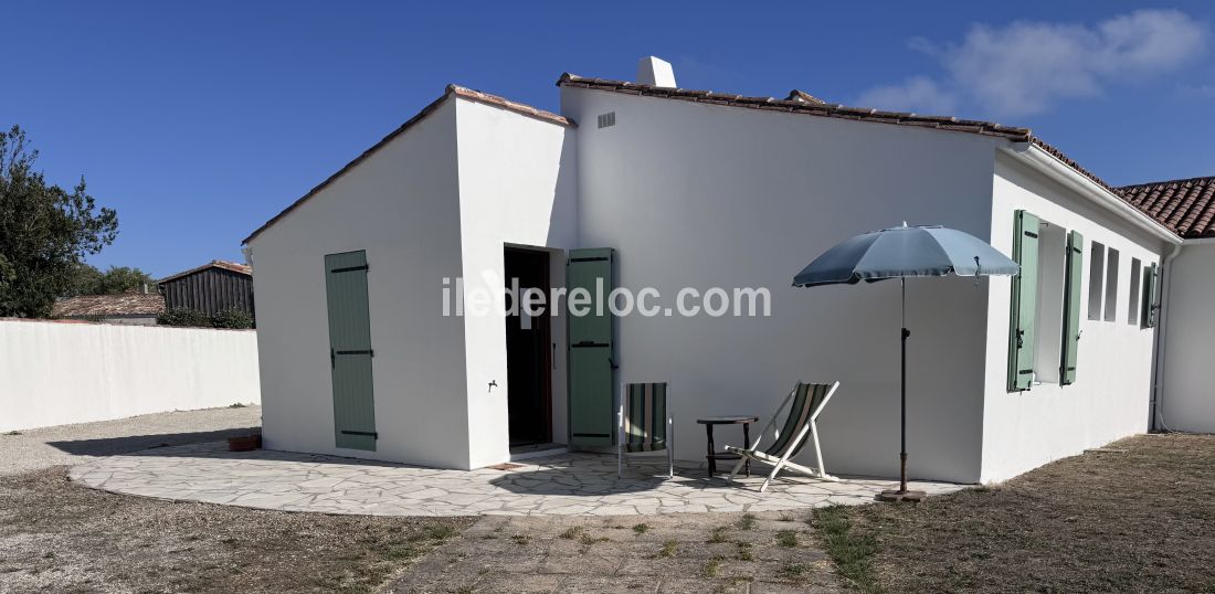 Photo 17 : EXTERIEUR d'une maison situ&eacute;e &agrave; La Couarde-sur-mer, &icirc;le de R&eacute;.