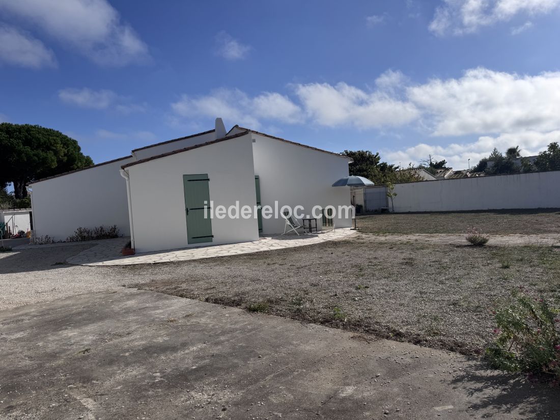 Photo 18 : EXTERIEUR d'une maison situ&eacute;e &agrave; La Couarde-sur-mer, &icirc;le de R&eacute;.