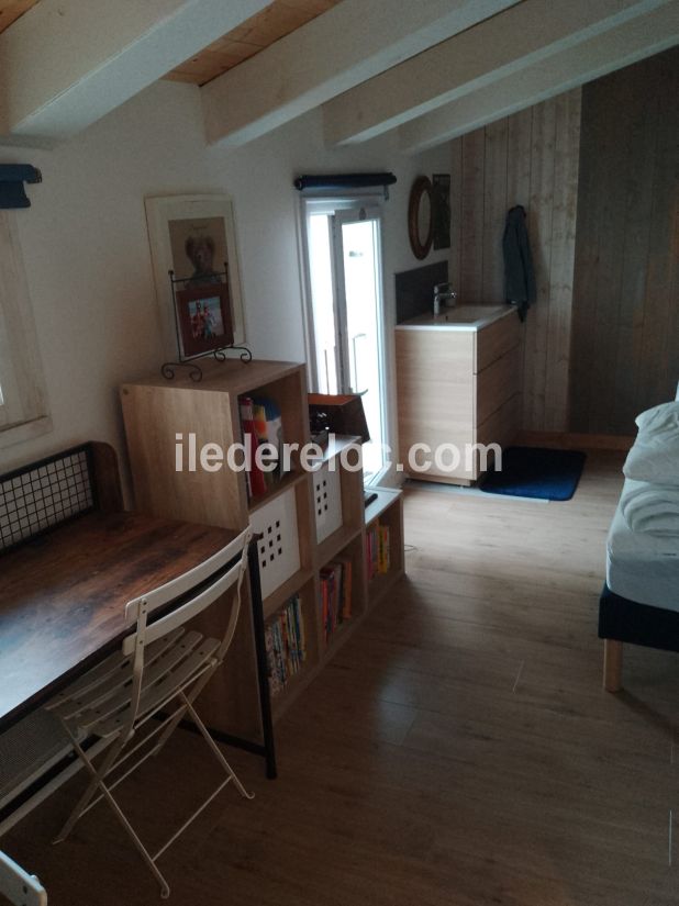 Photo 17 : CHAMBRE d'une maison situ&eacute;e &agrave; Loix, &icirc;le de R&eacute;.