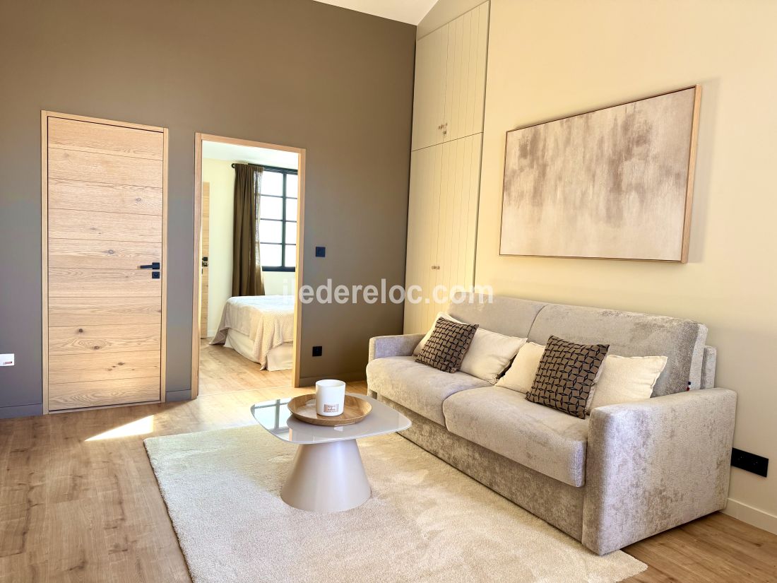 Photo 7 : SEJOUR d'une maison situ&eacute;e &agrave; Le Bois-Plage-en-R&eacute;, &icirc;le de R&eacute;.