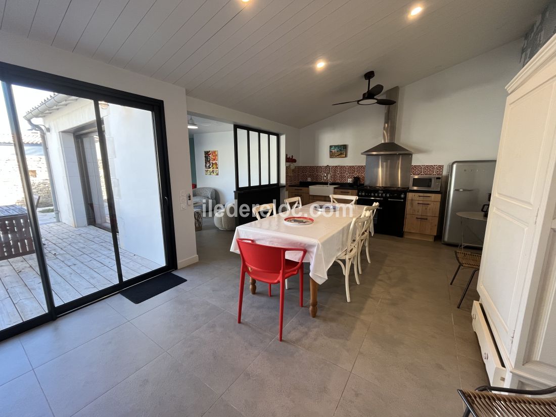 Photo 6 : NC d'une maison situ&eacute;e &agrave; Sainte-Marie-de-R&eacute;, &icirc;le de R&eacute;.