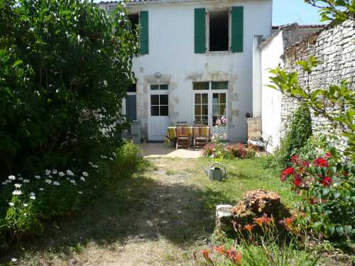 Photo 3 : EXTERIEUR d'une maison située à Le Bois-Plage-en-Ré, île de Ré.